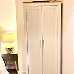 Relaxing Suite Nottingham Room